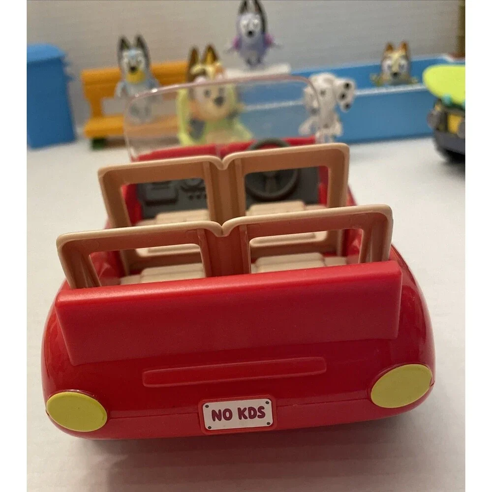 Bluey Mixed Lot 6 Figures 2 Vehicles Accessories Pool Heeler Family